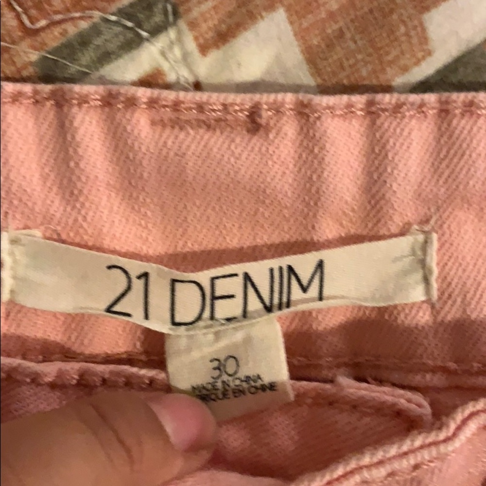 Shorts - Picture 4 of 4
